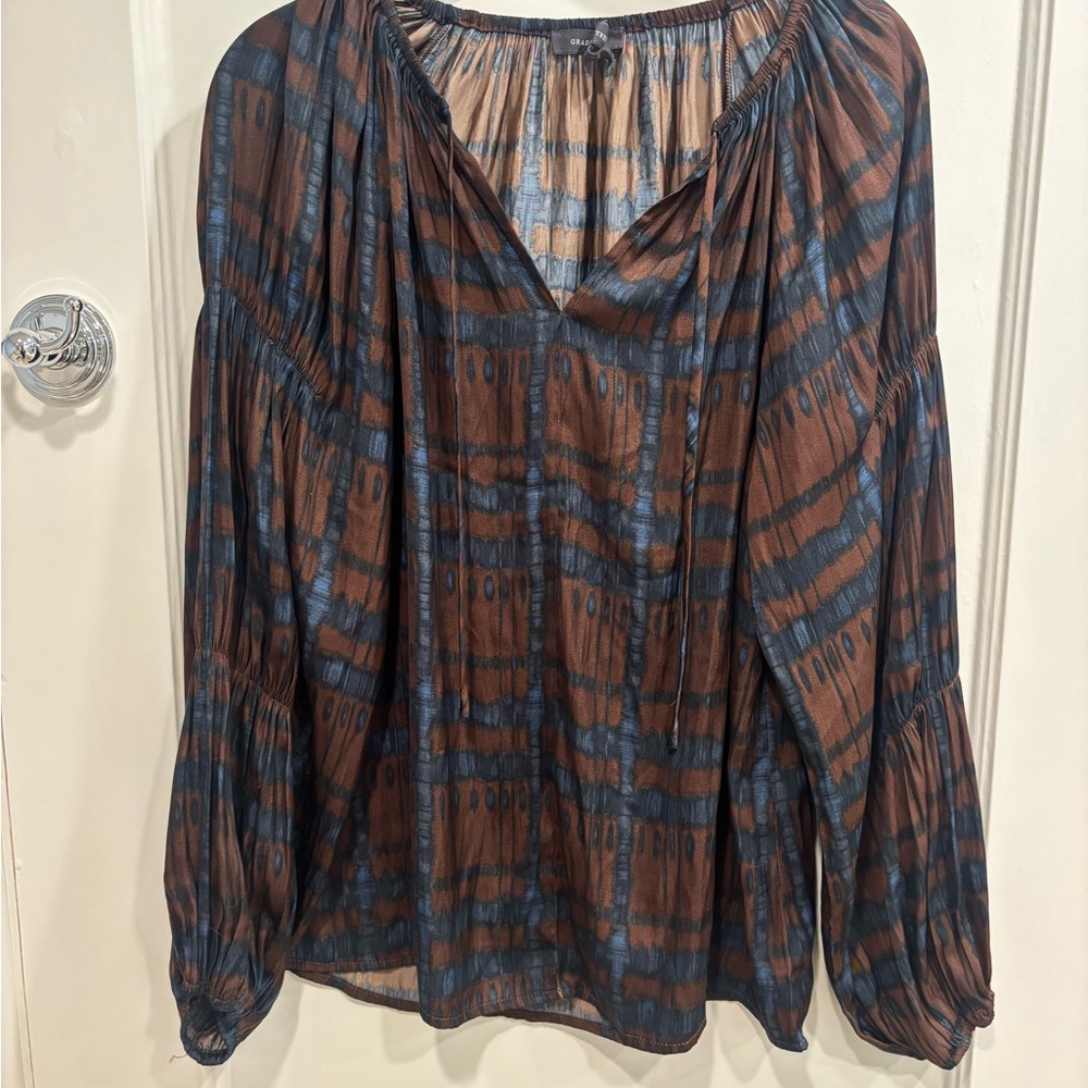 Chic Women's Blouse in Brown and Blue